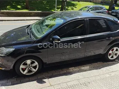 Usado Ford Focus 109 CV (80 kW) 2011 Negro Berlina