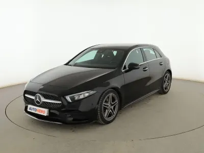 Usado Mercedes A180 116 CV (85 kW) 2019 Negro Berlina