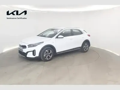 Usado Kia XCeed 100 CV (73 kW) 2025 Blanco SUV