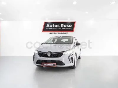 Usado Renault Clio V Evolution 90 CV (66 kW) 2024 Gris / plata Berlina