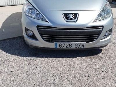 Usado Peugeot 207 75 CV (55 kW) 2010 Gris / plata Familiar