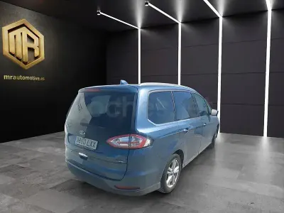 Usado Ford Galaxy Titanium 190 CV (139 kW) 2022 Azul Monovolumen