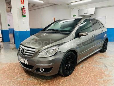 Mercedes B180