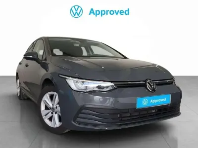 Usado VW Golf VIII Life 116 CV (85 kW) 2024 Gris Utilitario