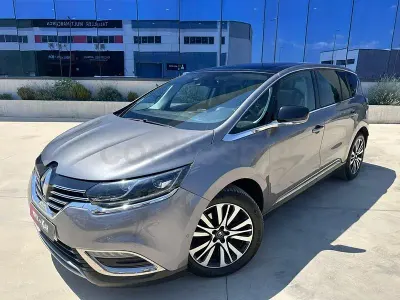 Usado Renault Espace Initiale Paris 160 CV (117 kW) 2016 Gris / plata Monovolumen