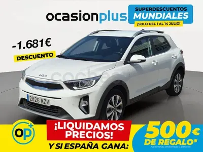 Usado Kia Stonic 100 CV (73 kW) 2025 Blanco SUV