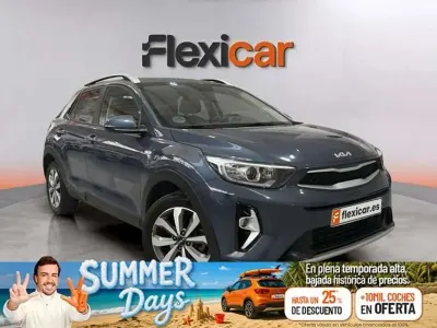 Usado Kia Stonic 84 CV (61 kW) 2023 Azul SUV