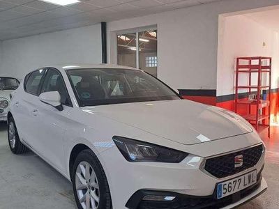 Blanco Usado 2022 Seat Leon ST Reference Familiar | 17.800 € (Precio justo)