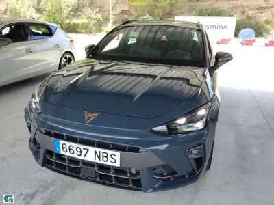 Usado Cupra Leon 150 CV (110 kW) 2025 Gris Familiar