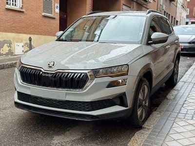 Usado Skoda Karoq SportLine 115 CV (84 kW) 2022 Gris / plata SUV