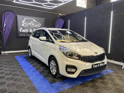 Usado Kia Carens 135 CV (99 kW) 2018 Blanco Monovolumen
