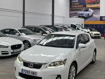 Usado Lexus CT200h 136 CV (100 kW) 2012 Blanco Berlina
