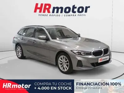 Usado BMW 318 Shadowline 150 CV (110 kW) 2023 Gris Familiar