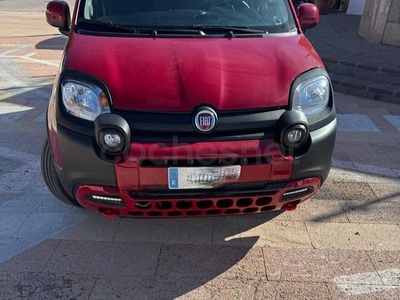 Usado Fiat Panda Cross Cross 70 CV (51 kW) 2023 Granate Utilitario