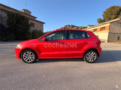 Usado VW Polo 95 CV (69 kW) 2015 Rojo Berlina