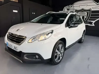 Usado Peugeot 2008 Allure 131 HP (96 kW) 2016 Branco SUV
