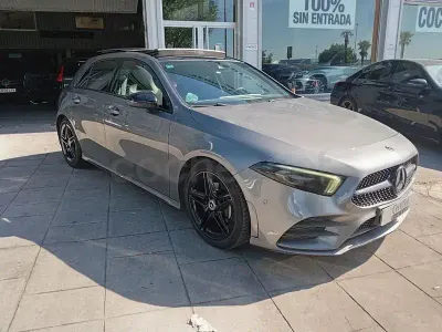 Usado Mercedes A180 116 CV (85 kW) 2018 Gris / plata Berlina