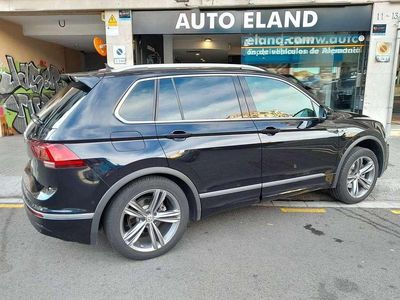Käytetty VW Tiguan R-line 179 HP (131 kW) 2018 Musta Katumaasturi