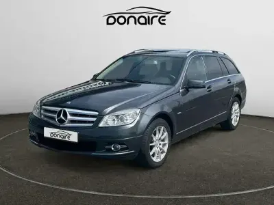 Usado Mercedes C180 156 CV (114 kW) 2009 Gris Familiar