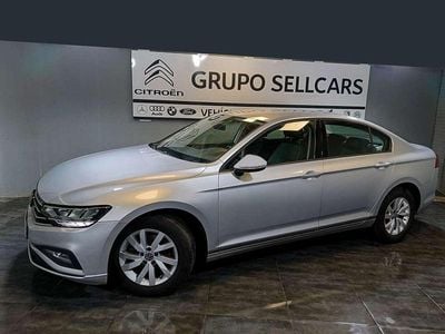 Gris / plata Usado 2020 VW Passat Business Berlina | 17.490 € (Precio justo)