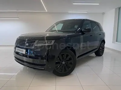 Begagnad Land Rover Range Rover 510 HK (375 kW) 2023 Svart SUV