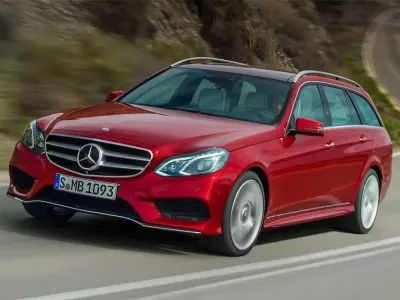 Usado Mercedes E220 194 CV (142 kW) 2020 Gris Familiar