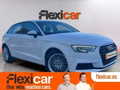 Usado Audi A3 116 HP (85 kW) 2019 Branco Sedan