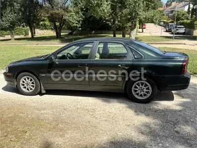 Usado Volvo S80 140 CV (102 kW) 1998 Verde Berlina