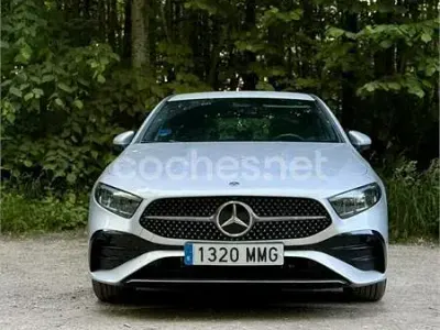 Usado Mercedes A250 218 CV (160 kW) 2023 Gris / plata Berlina