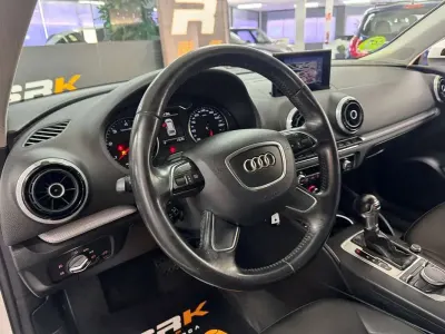 Usado Audi A3 Sportback Attraction 110 CV (80 kW) 2015 Blanco Utilitario