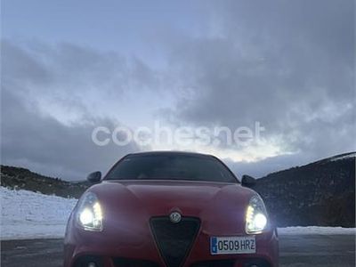 Usado Alfa Romeo Giulietta Distinctive 170 CV (125 kW) 2013 Rojo Berlina