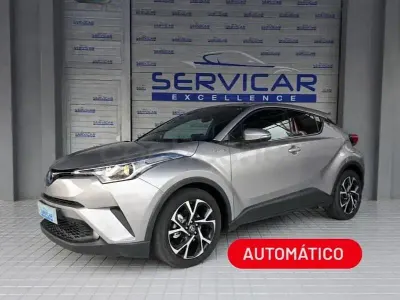 Usado Toyota C-HR Advance 122 CV (89 kW) 2019 Gris / plata SUV