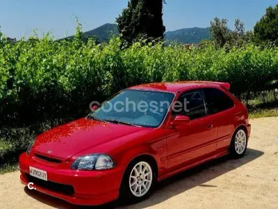 Usado Honda Civic 160 CV (117 kW) 1997 Rojo Berlina