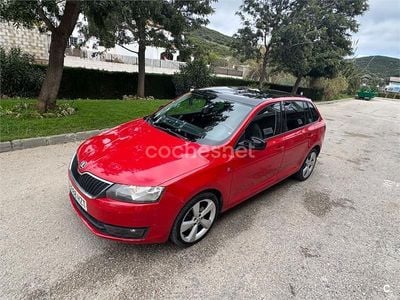 Rojo Usado 2014 Skoda 105 Elegance Berlina | 7500 €