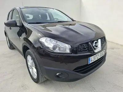 Usado Nissan Qashqai Acenta 106 CV (77 kW) 2010 Negro SUV