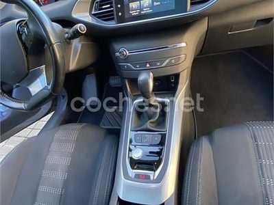 Usado Peugeot 308 SW Allure 150 CV (110 kW) 2016 Gris / plata Familiar