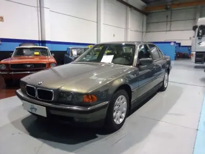 Usado BMW 730 193 CV (141 kW) 2001 Marrón Berlina