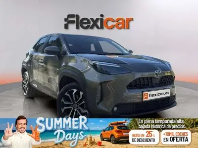 Usado Toyota Yaris Cross Active 116 CV (85 kW) 2023 Gris SUV