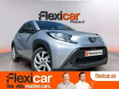 Używany Toyota Aygo X-play 69 KM (50 kW) 2024 Szary Hatchback