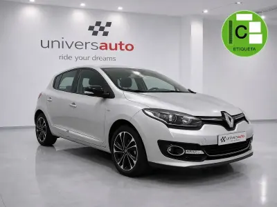 Usado Renault Mégane III Bose Edition 132 CV (97 kW) 2015 Gris