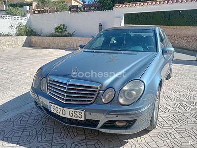 Usado Mercedes E320 Avantgarde 224 CV (164 kW) 2004 Azul Berlina