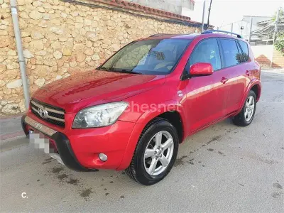 Käytetty Toyota RAV4 Premium 177 HP (130 kW) 2007 Punainen Katumaasturi