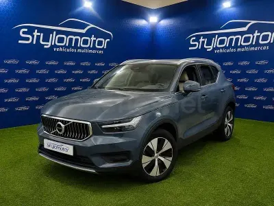 Usado Volvo XC40 Plus 262 CV (192 kW) 2022 Azul SUV