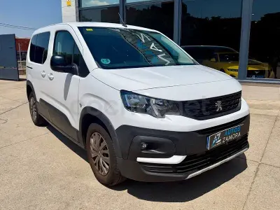 Usado Peugeot Rifter Active 102 CV (75 kW) 2022 Blanco Monovolumen