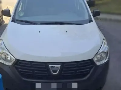 Usado Dacia Dokker Ambiance 75 HP (55 kW) 2018 Branco Monovolume