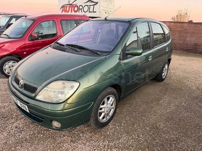 Usado Renault Mégane II Expression 80 CV (58 kW) 2002 Verde Berlina