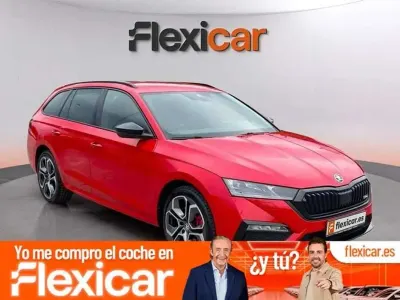 Usado Skoda Octavia RS 245 CV (180 kW) 2020 Rojo Familiar