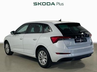 Usado Skoda Scala Selection 95 CV (69 kW) 2024 Blanco Utilitario