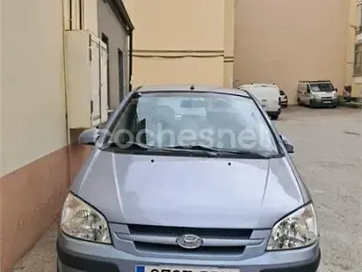 Usado Hyundai Getz GLS 82 CV (60 kW) 2004 Azul Utilitario