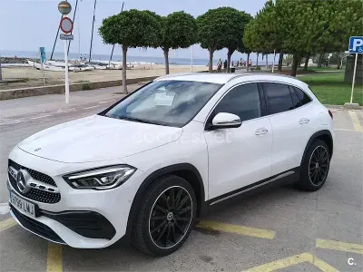 Usado Mercedes GLA200 150 CV (110 kW) 2021 Blanco SUV